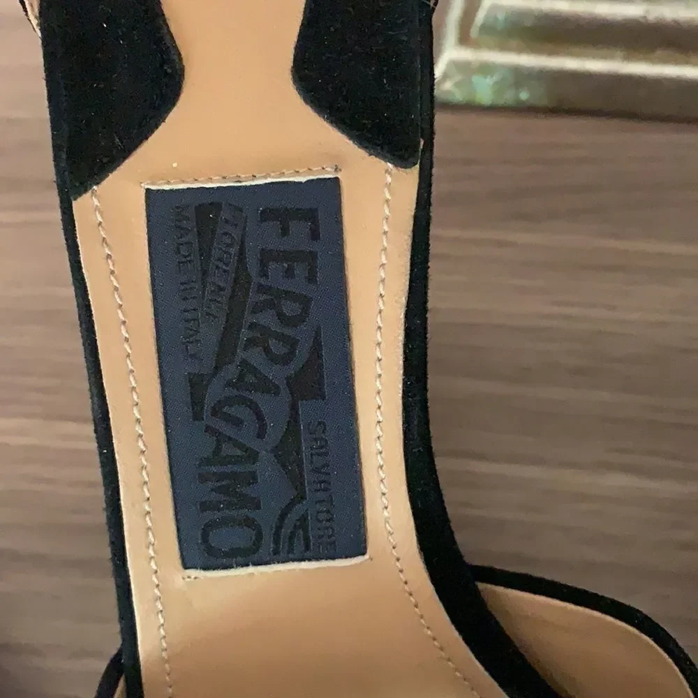 Nib Salvatore Ferragamo wedges